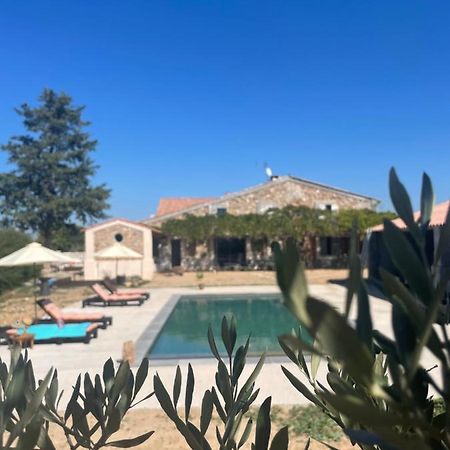 Les Mazets Du Pas Hotell Gréoux-les-Bains Exteriör bild