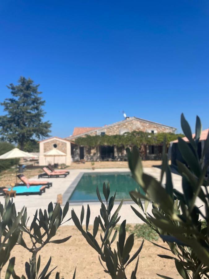 Les Mazets Du Pas Hotell Gréoux-les-Bains Exteriör bild