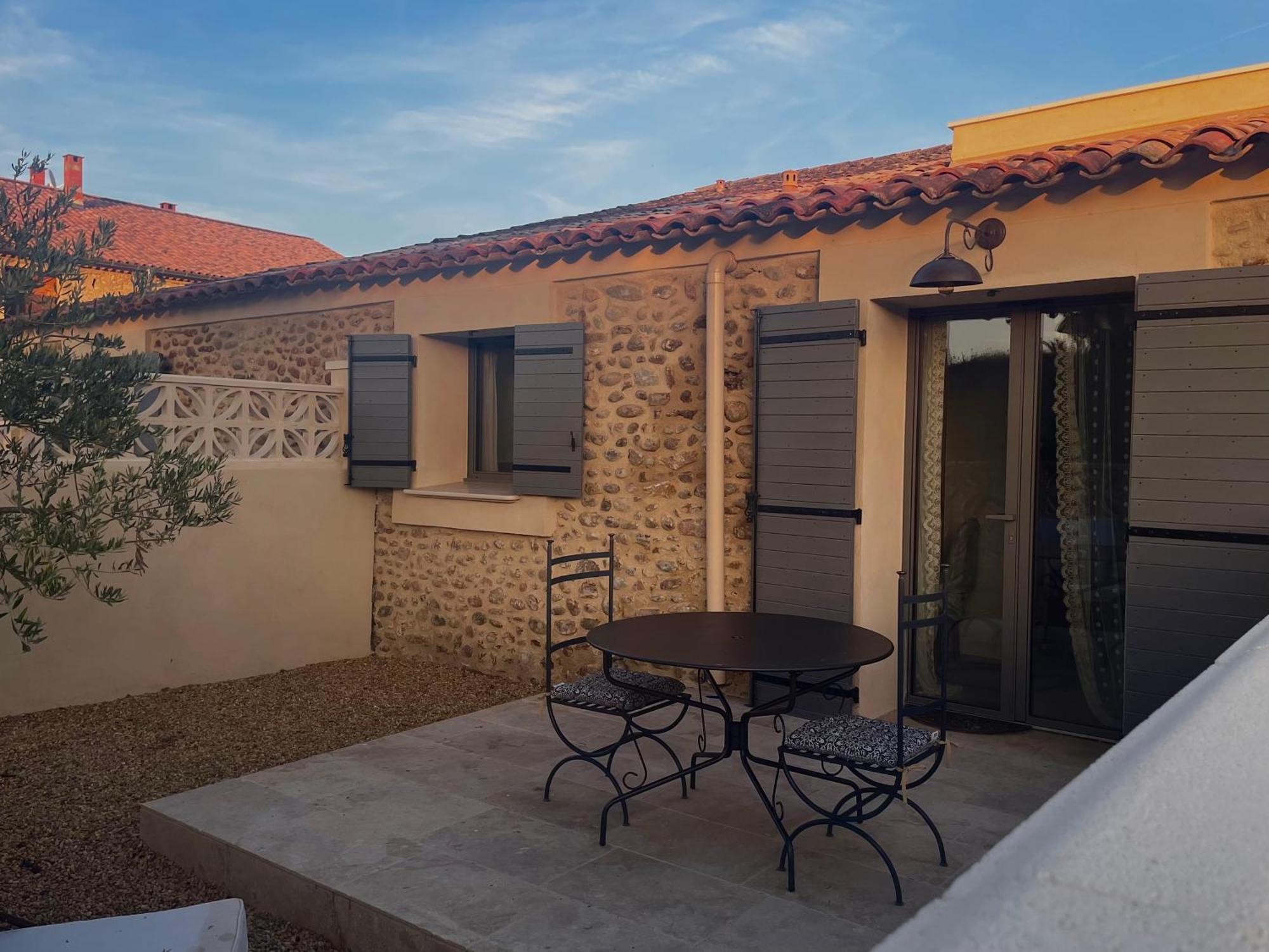 Les Mazets Du Pas Hotell Gréoux-les-Bains Exteriör bild