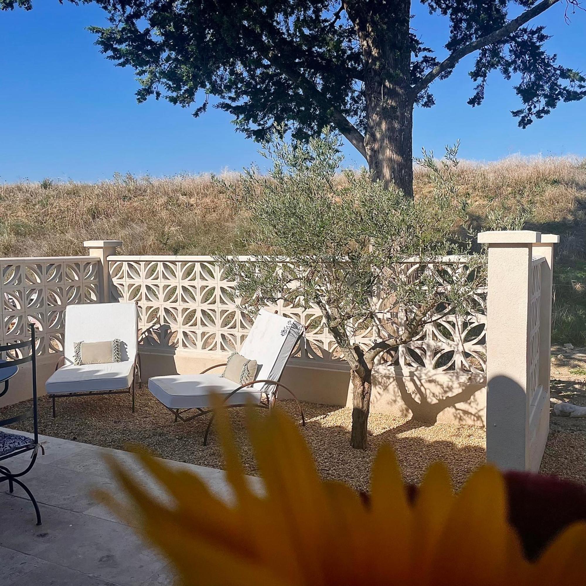 Les Mazets Du Pas Hotell Gréoux-les-Bains Exteriör bild