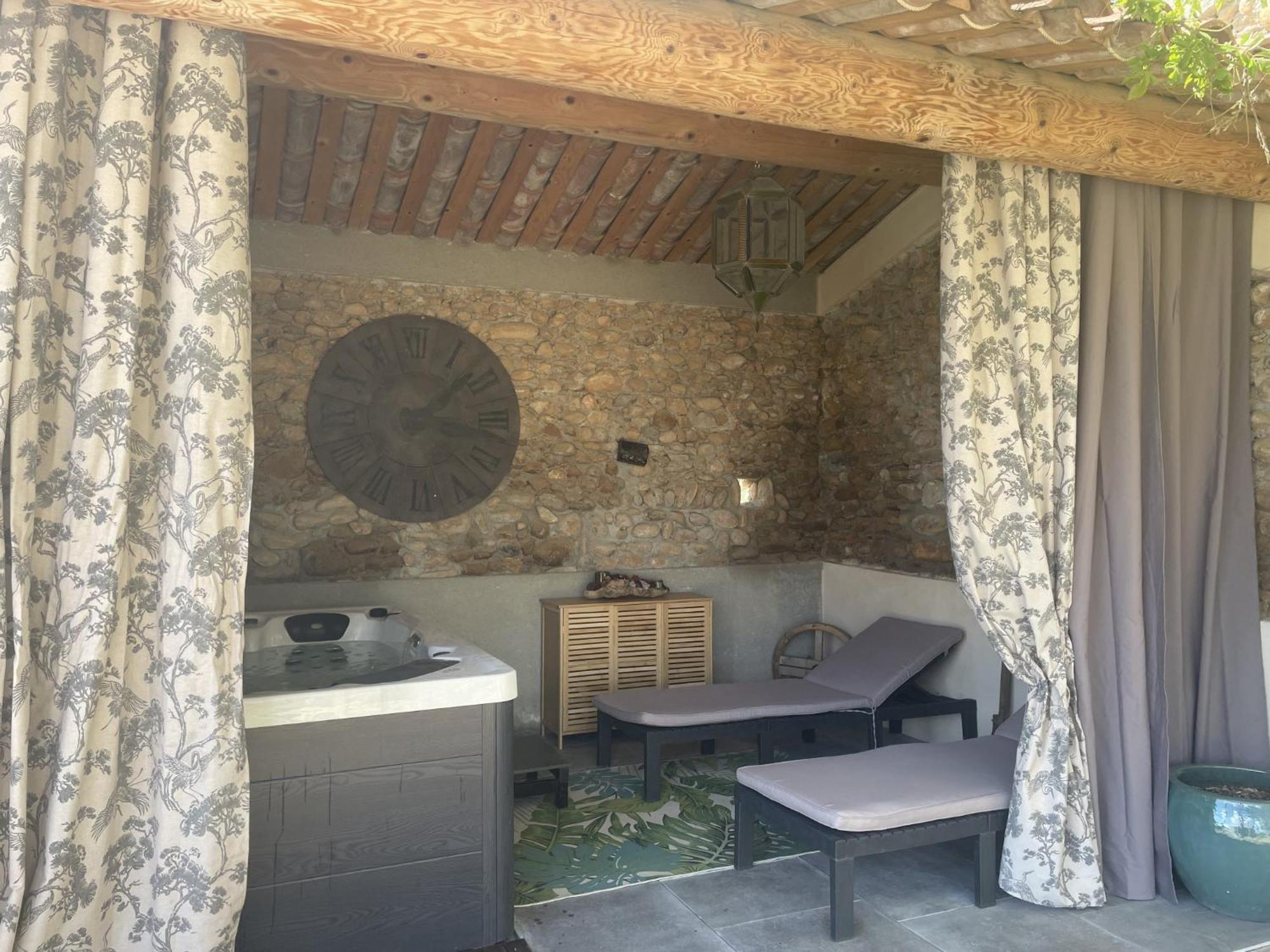 Les Mazets Du Pas Hotell Gréoux-les-Bains Exteriör bild