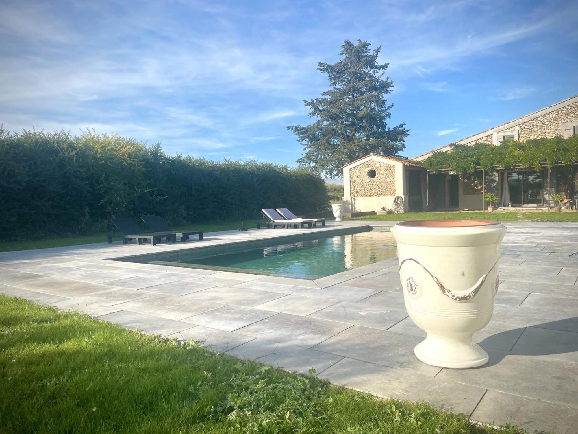 Les Mazets Du Pas Hotell Gréoux-les-Bains Exteriör bild