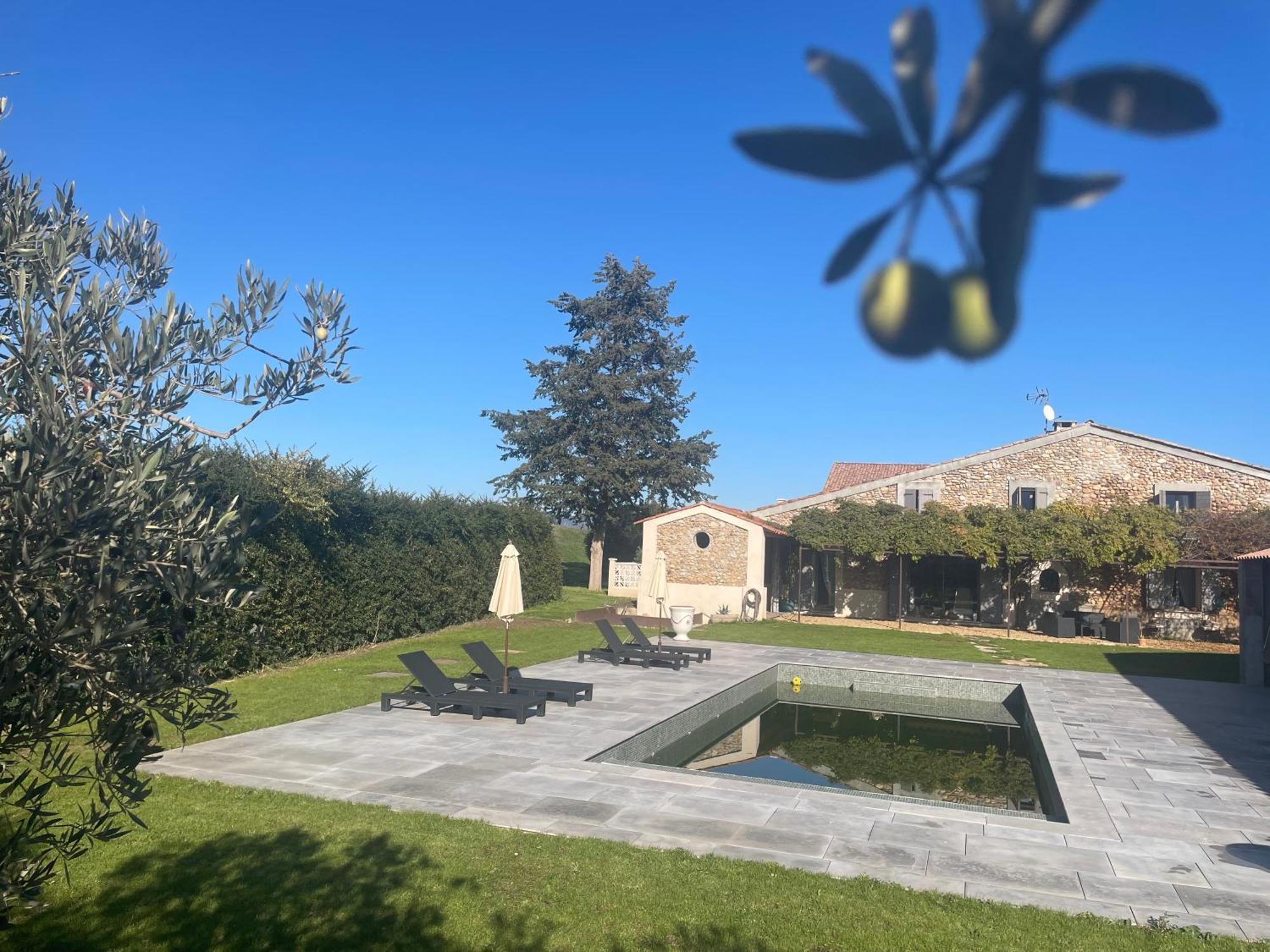 Les Mazets Du Pas Hotell Gréoux-les-Bains Exteriör bild